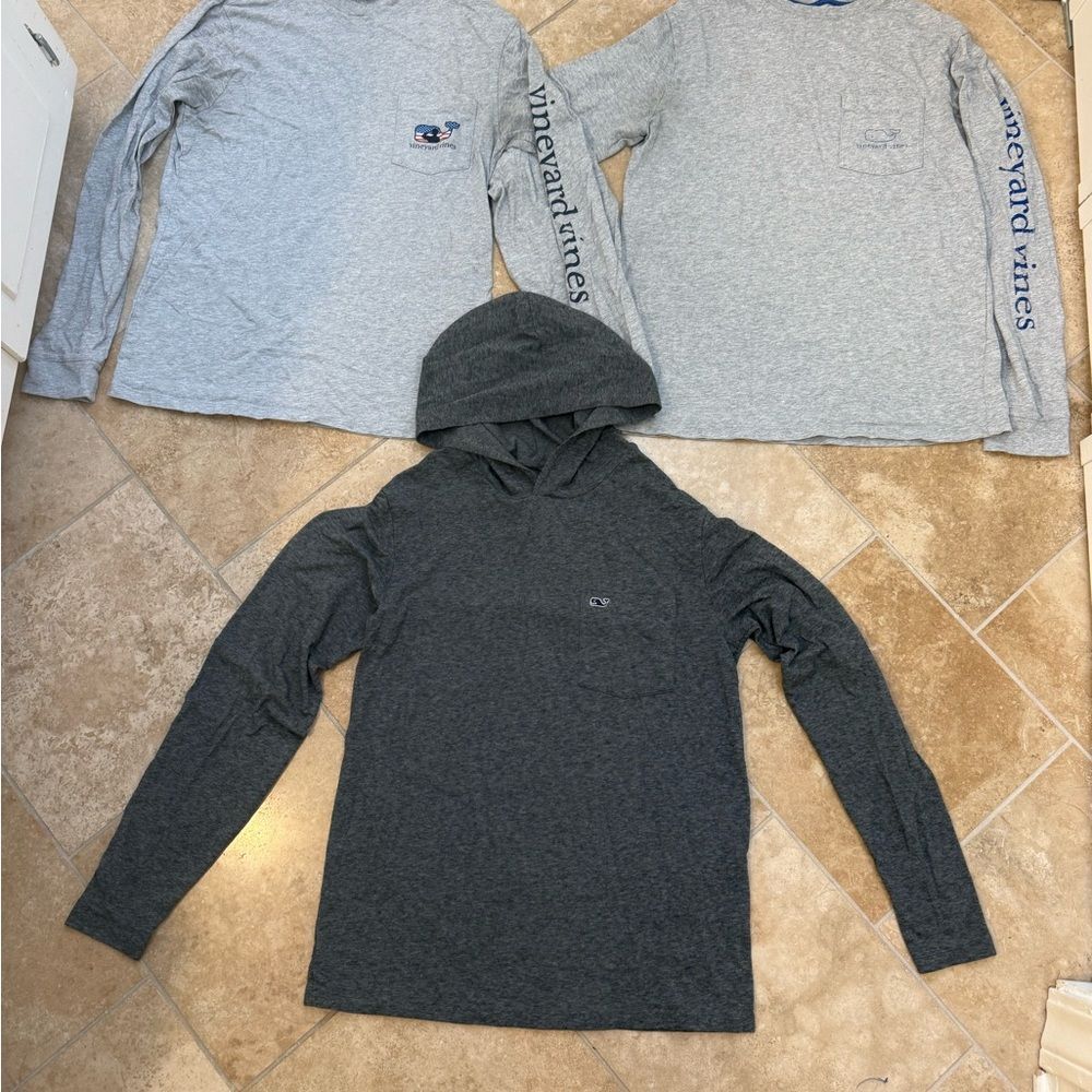Set of 3 Vineyard Vines Men’s XS Gray Long Sleeve Tshirts & Hooded Pullover Pack